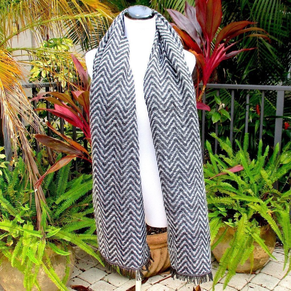 Lulla Collection by Bindya Reversible Scarf - Picture 4 of 7